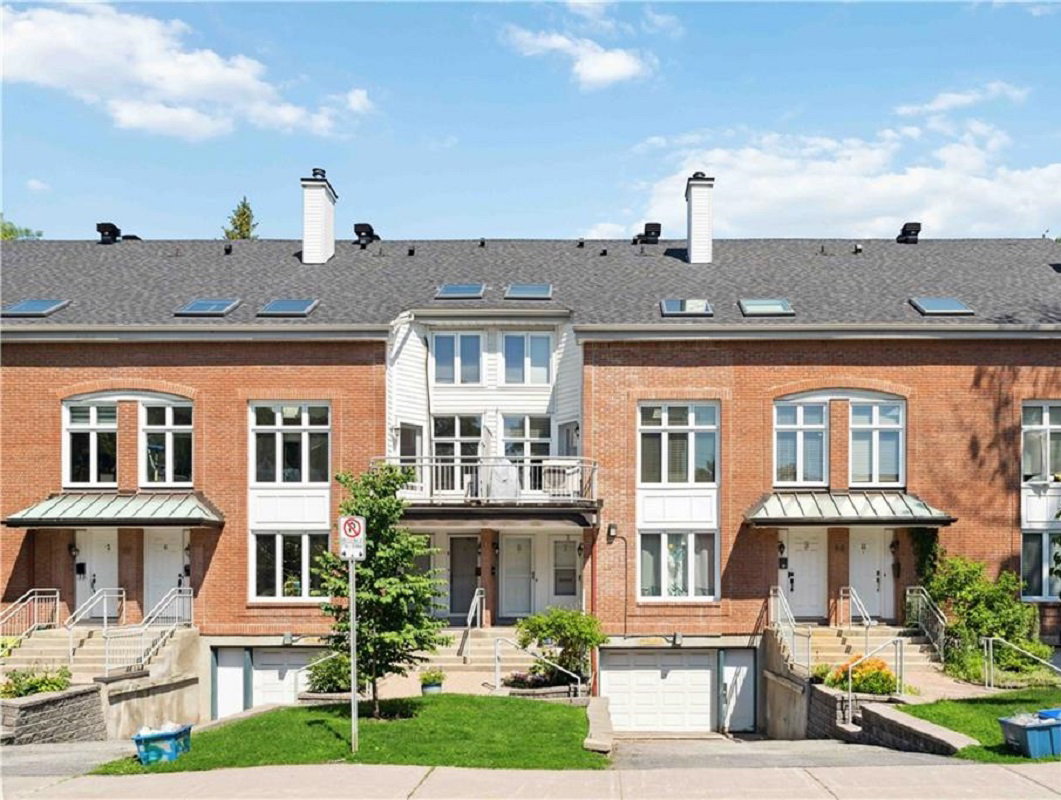 Montcalm Havelock Townhomes exterior
