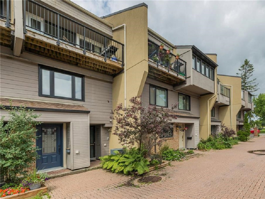 Cathcart Mews exterior