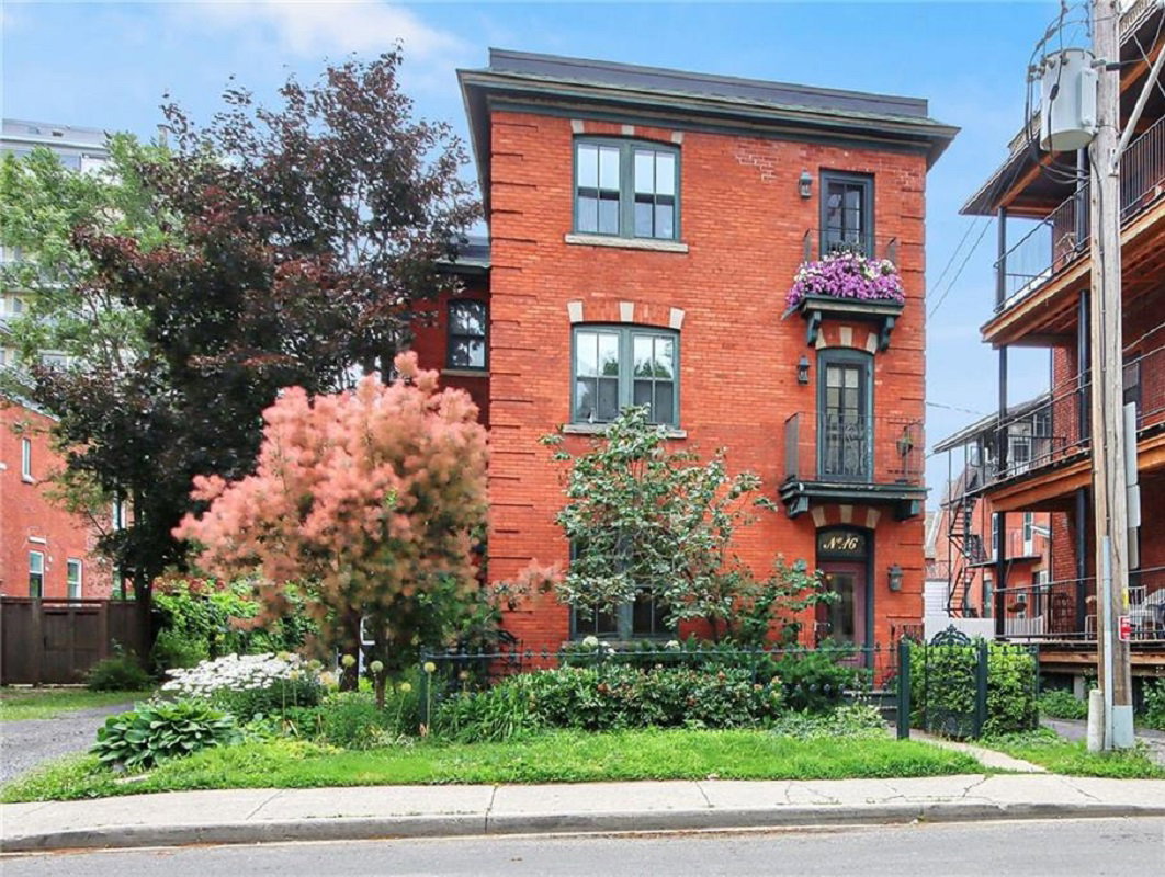 16 Sweetland Avenue exterior