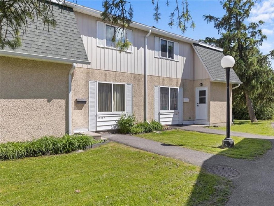 Pineview Court condo