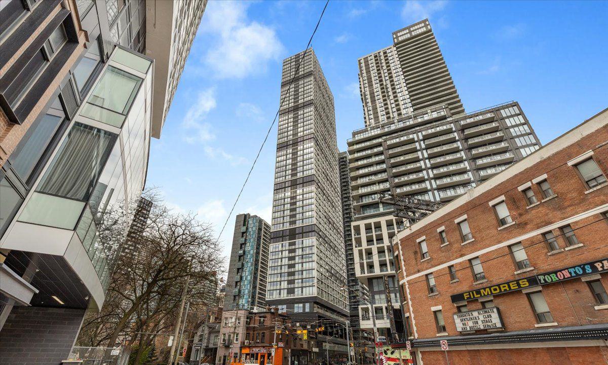 Grid Condos exterior