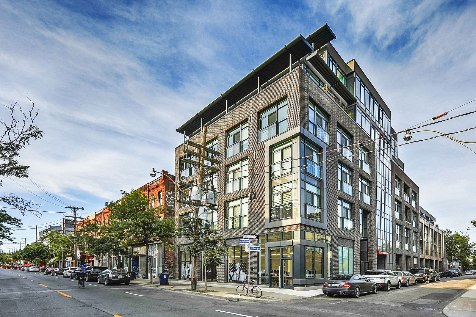 Motif Lofts and Towns exterior