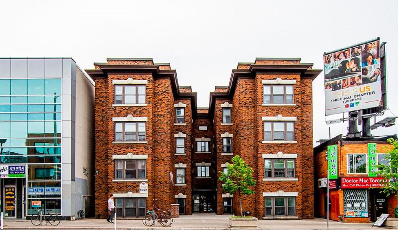 723 Bloor Street West exterior