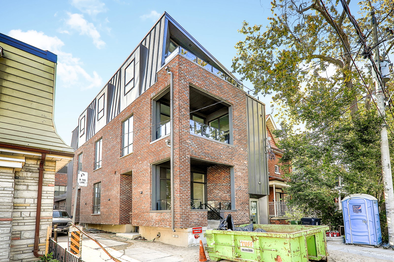 Lanehouse on Bartlett condo