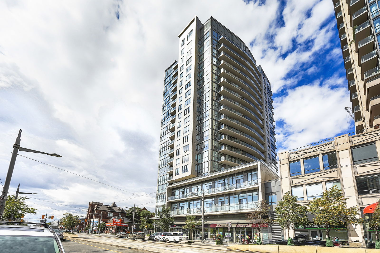 530 St Clair West condo