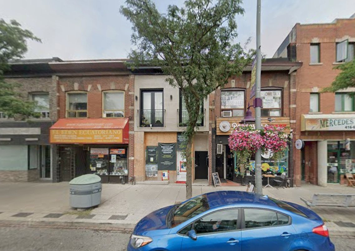 1086 St. Clair Avenue West exterior