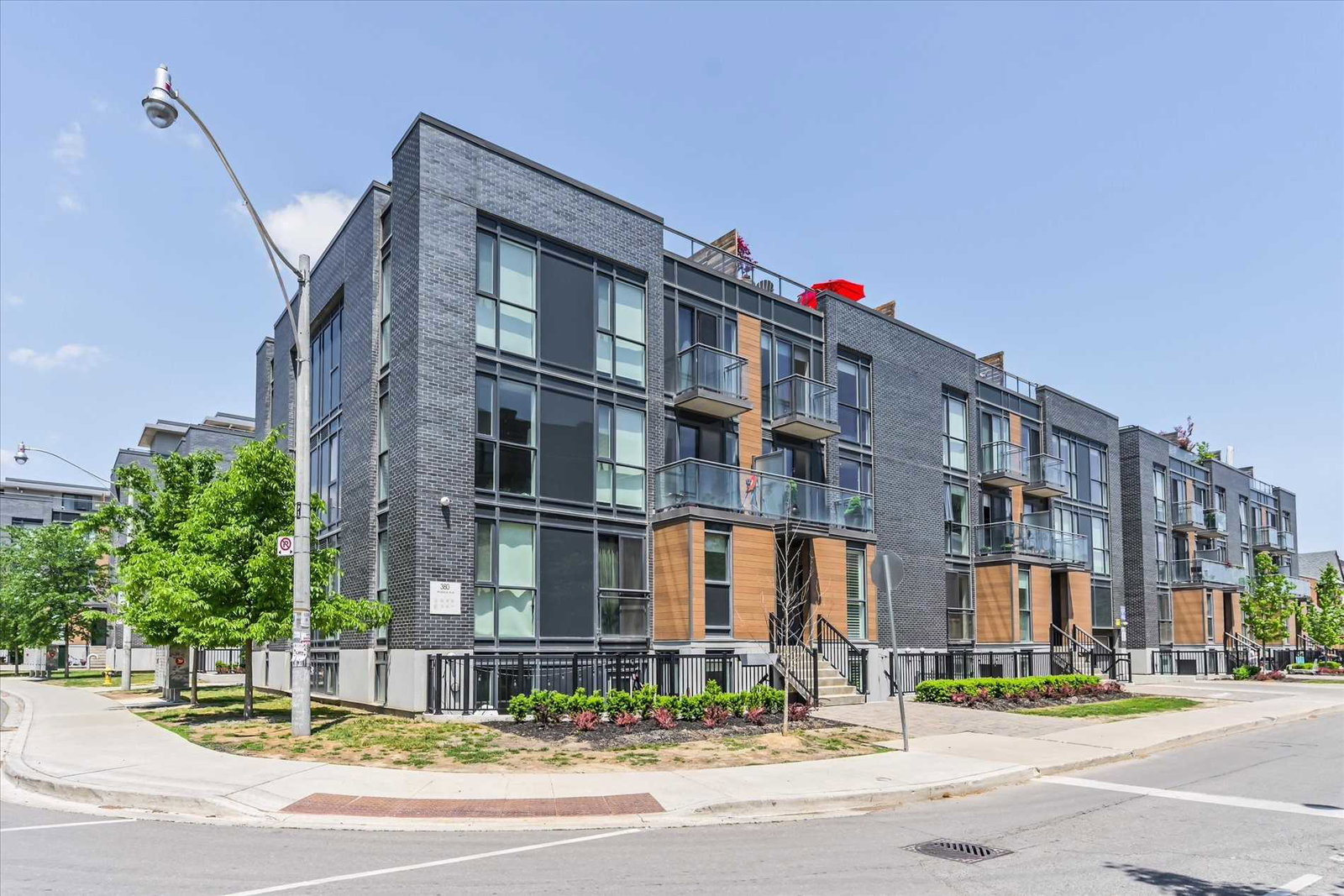Wallace Walk Townhomes condo