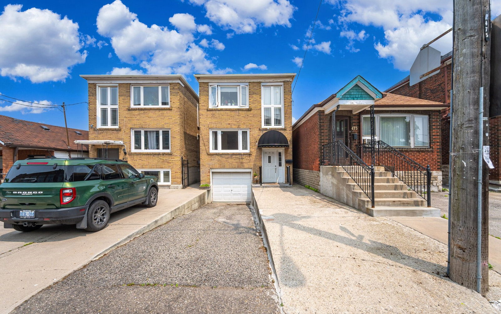 475 Winona Drive condo building exterior