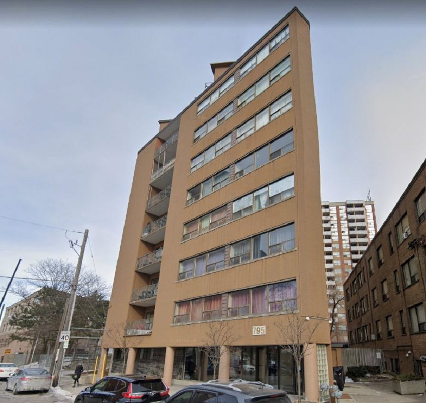 795 Vaughan Road exterior