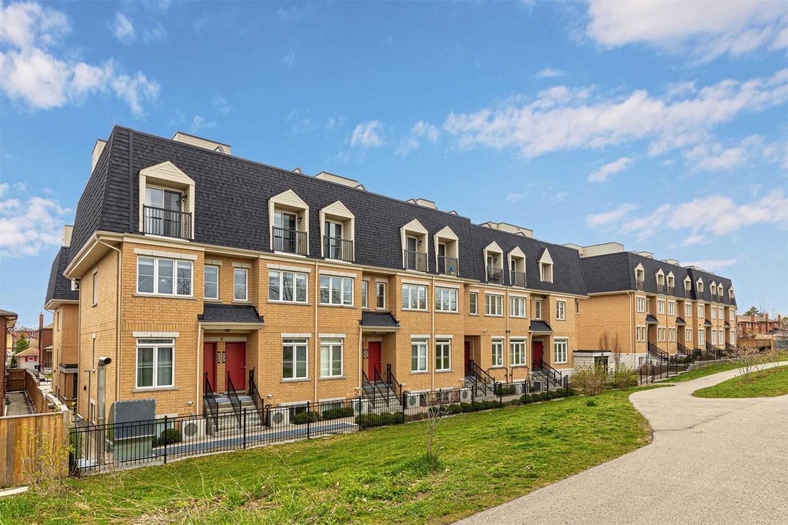 Baker Street Residences condo