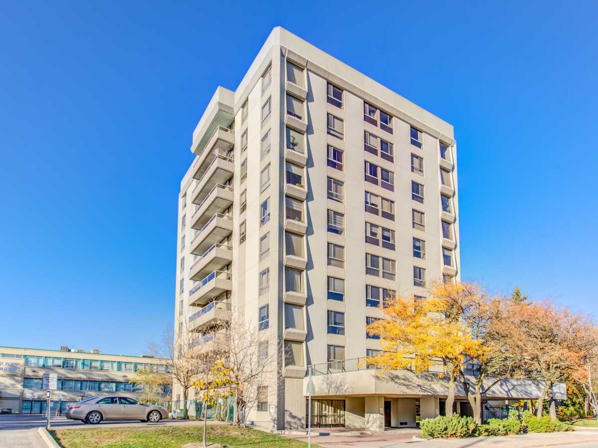 10 Prue Avenue Condos exterior