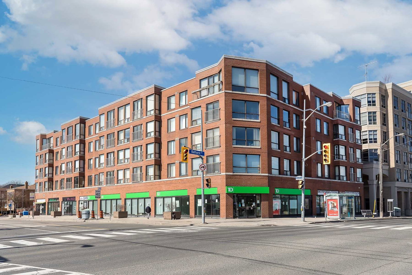 500 Glencairn Avenue Condos condo building exterior