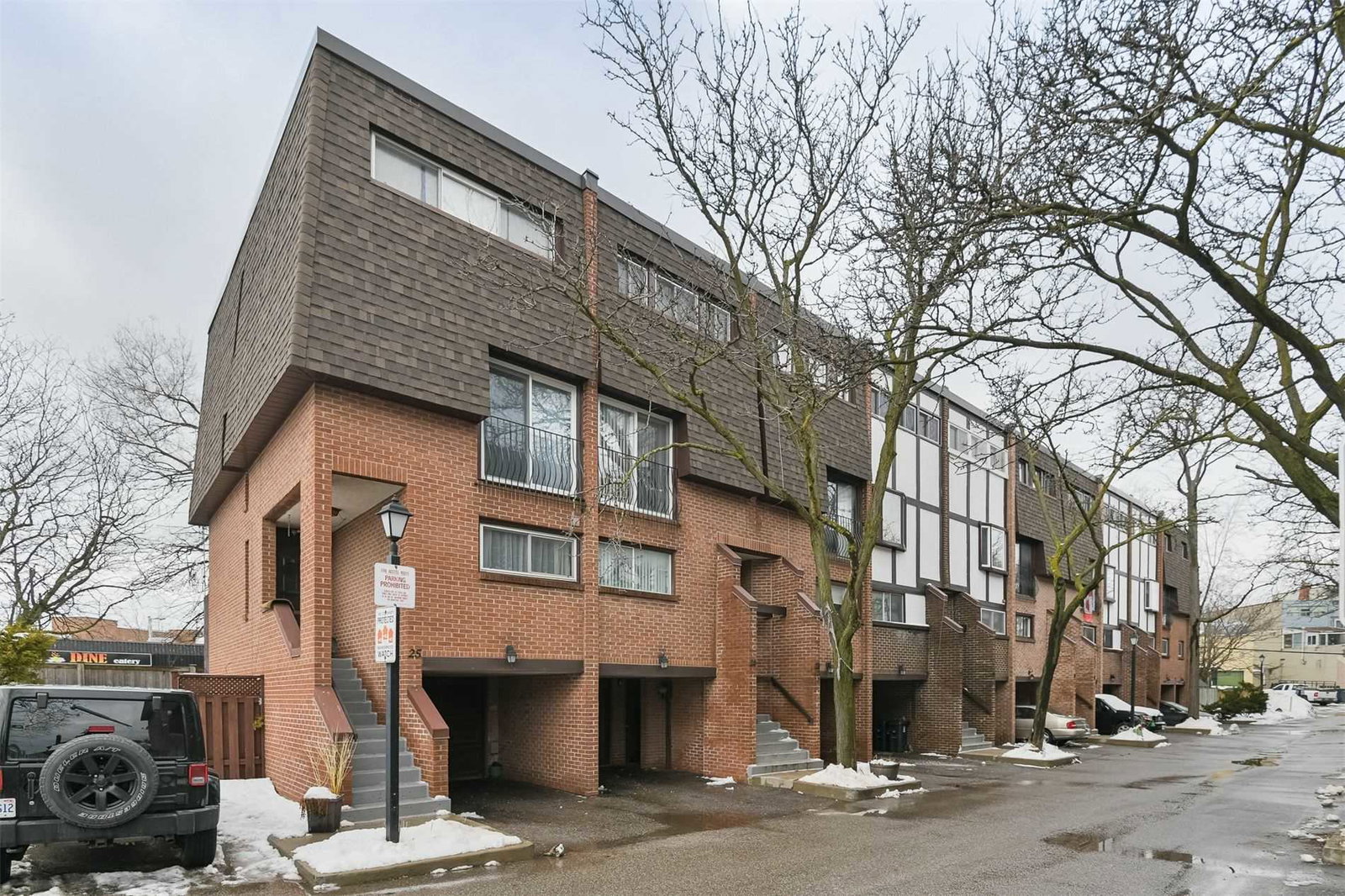2716 St Clair Ave Townhouses exterior
