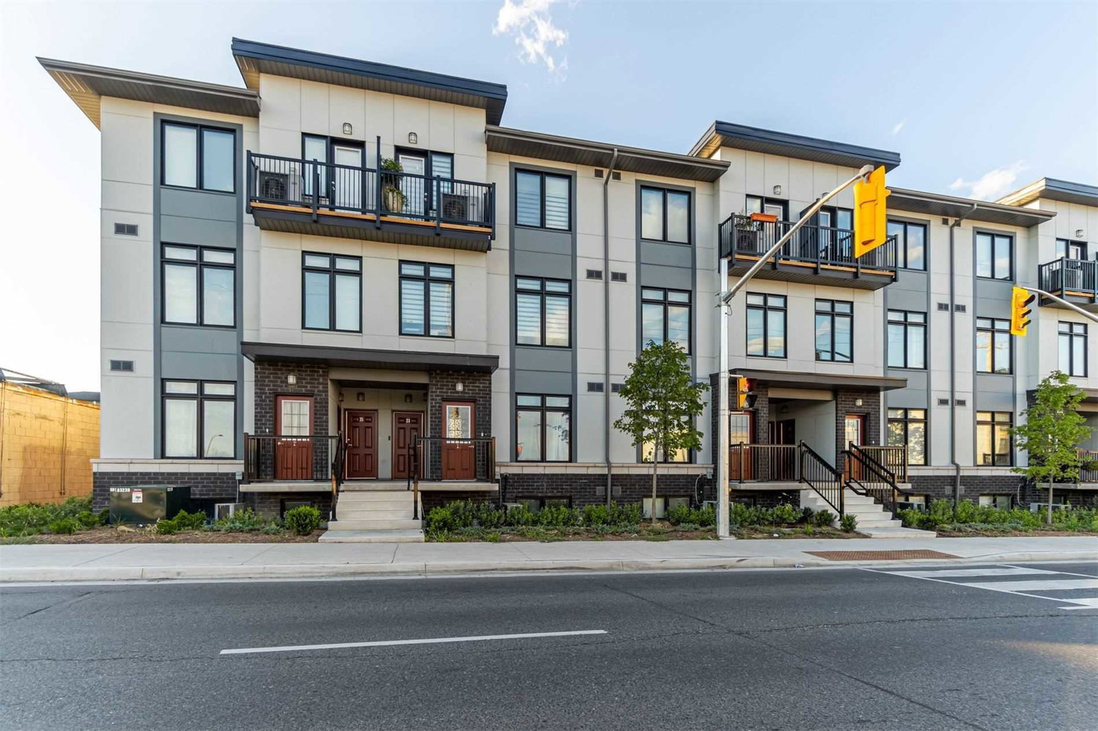 The Loop Urban Towns condo
