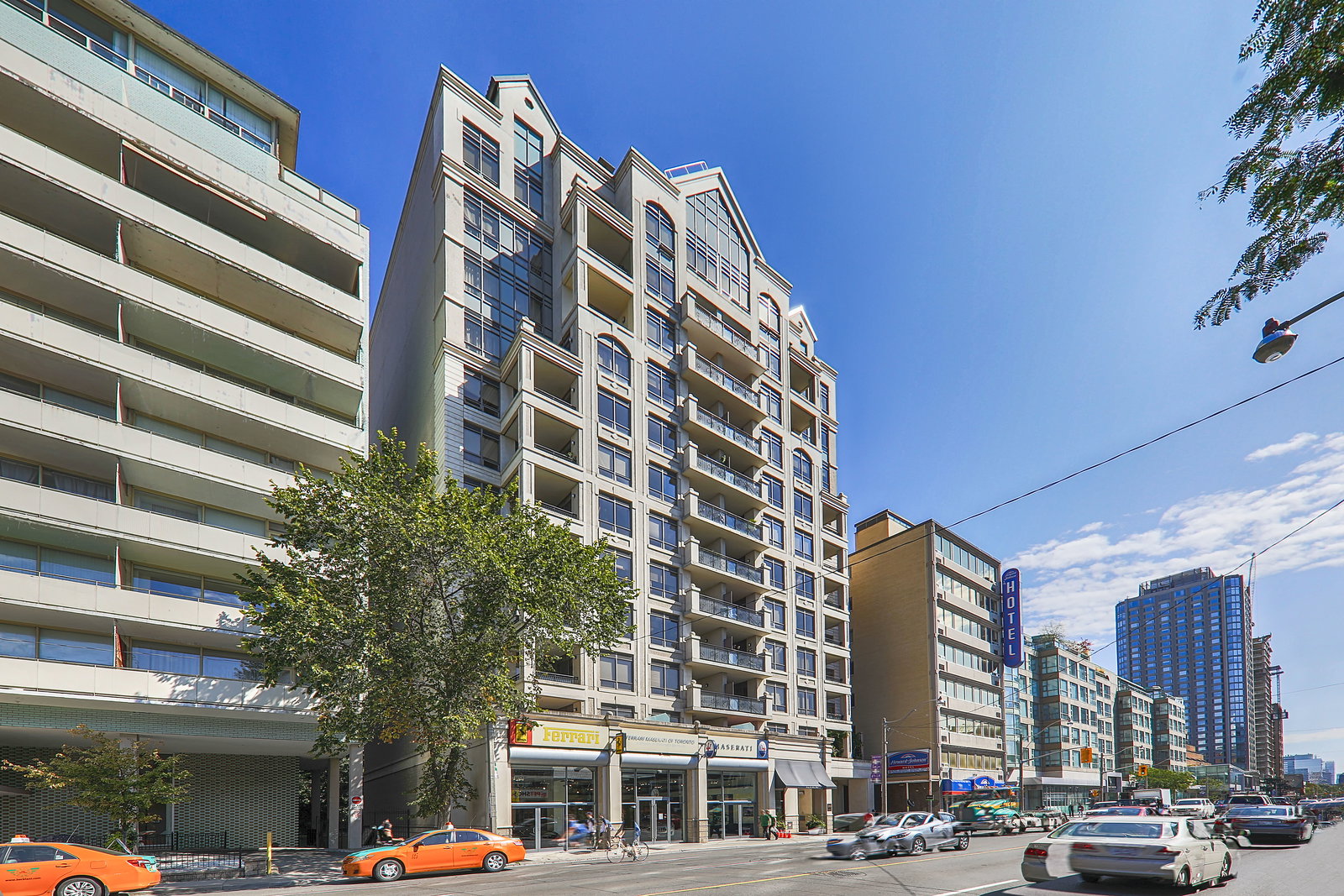 99 Avenue Road condo