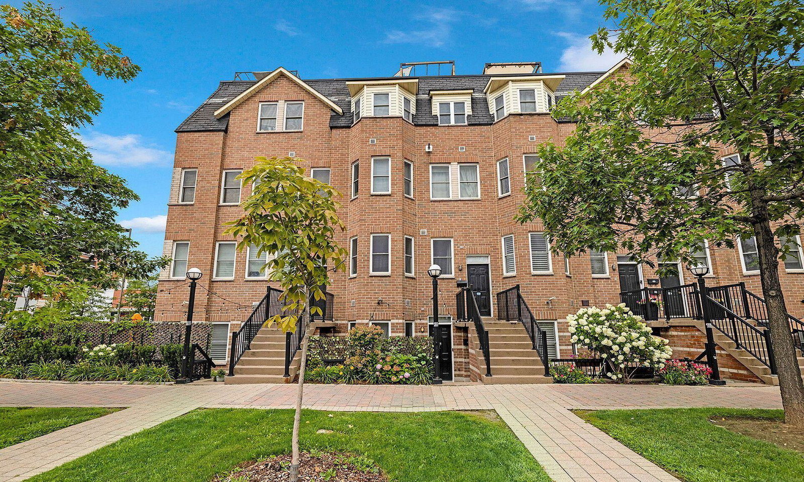 Liberty Walk Townhomes condo