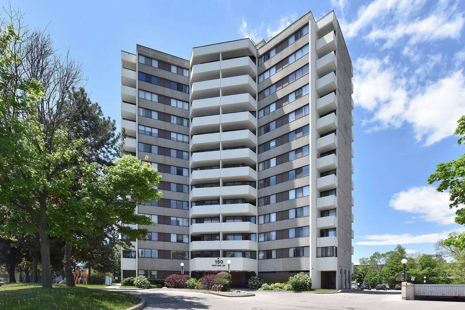 150 Neptune Drive Condos exterior