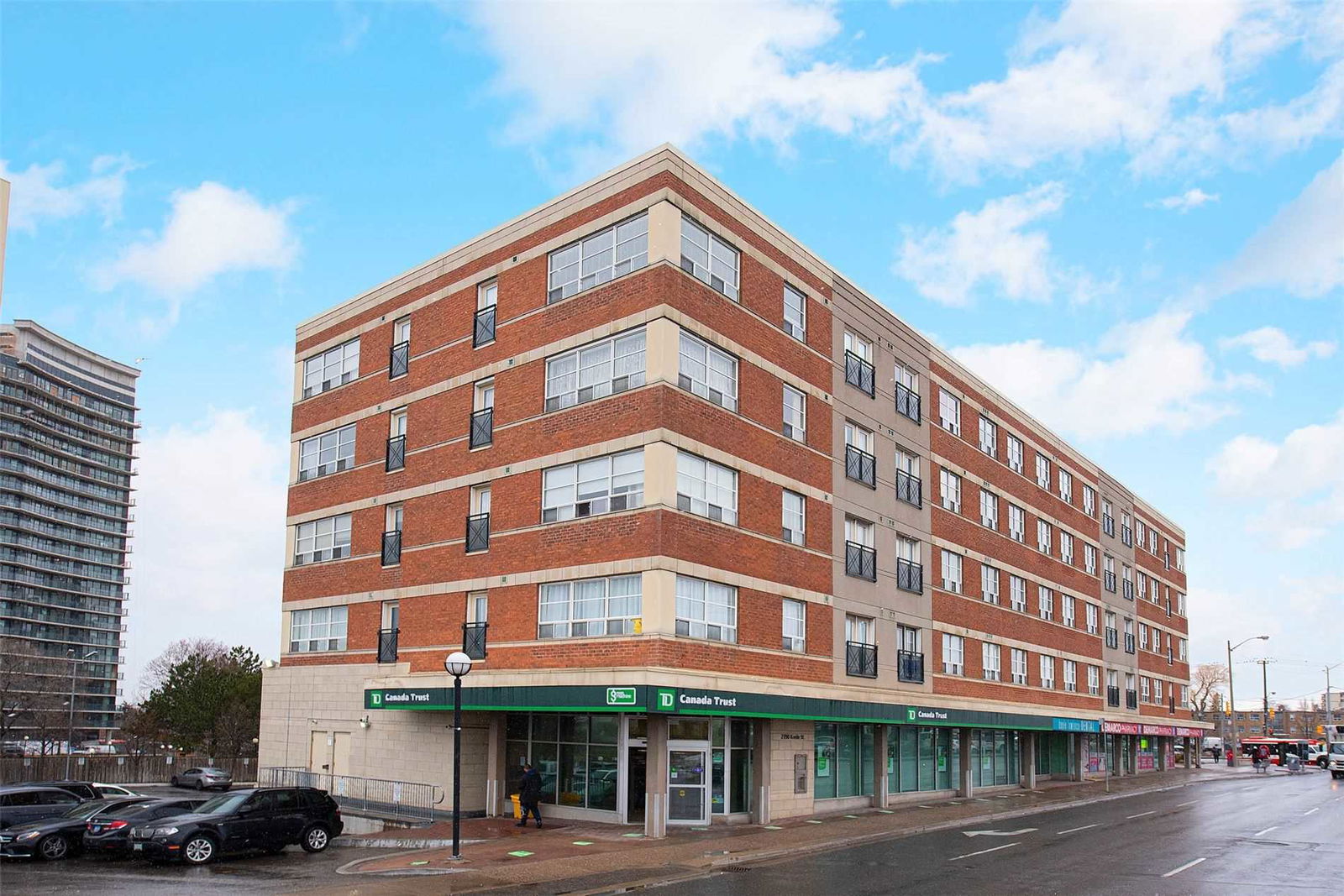 The Amesbury Condos exterior