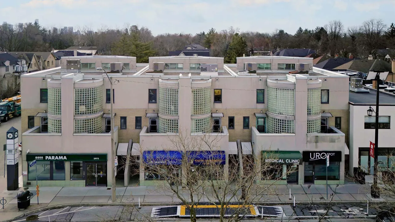 2977-2985 Bloor West Townhomes condo building exterior