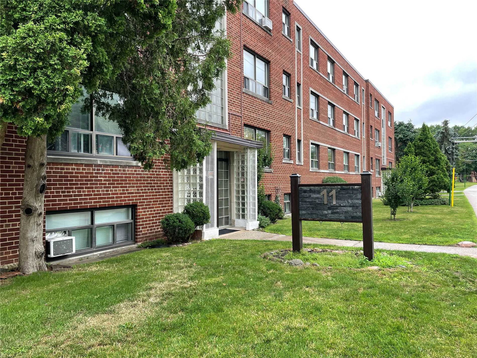 11 Anglesey Boulevard exterior