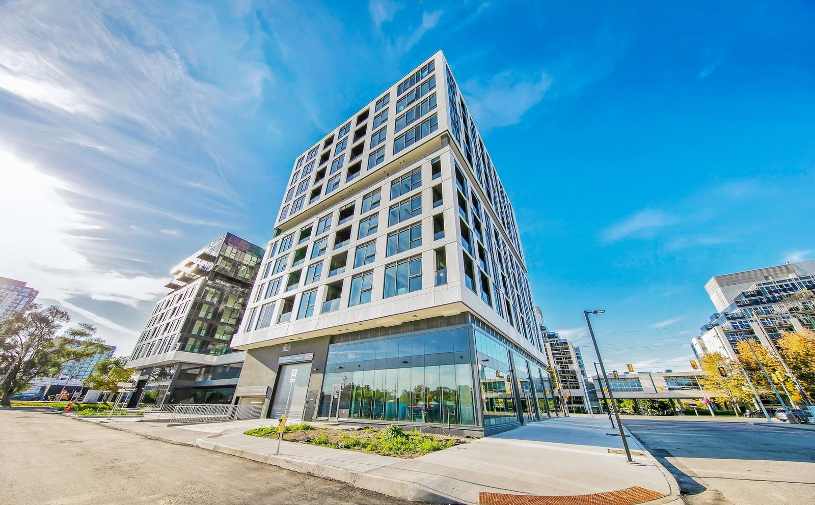 1037 The Queensway exterior
