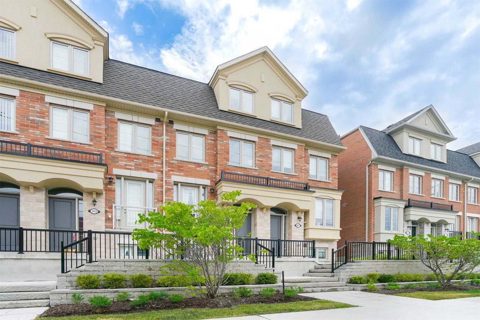 Westhaven On Islington Townhomes condo
