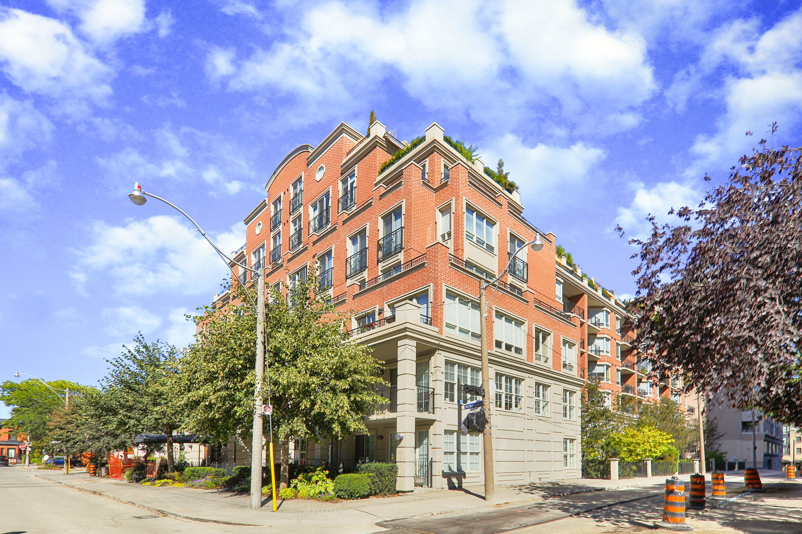 McMurrich Residences condo