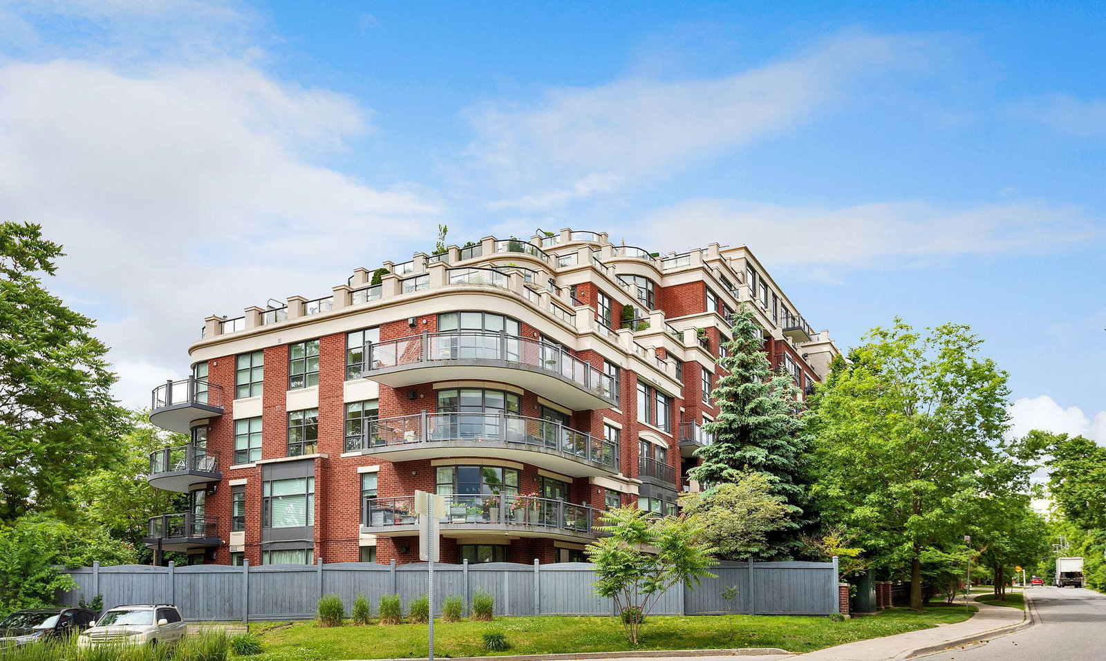 St Andrew on The Green Condos condo