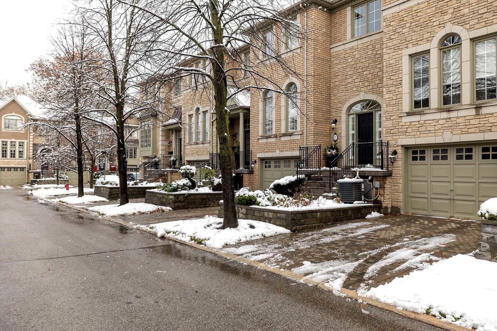 The Classics Townhouses condo
