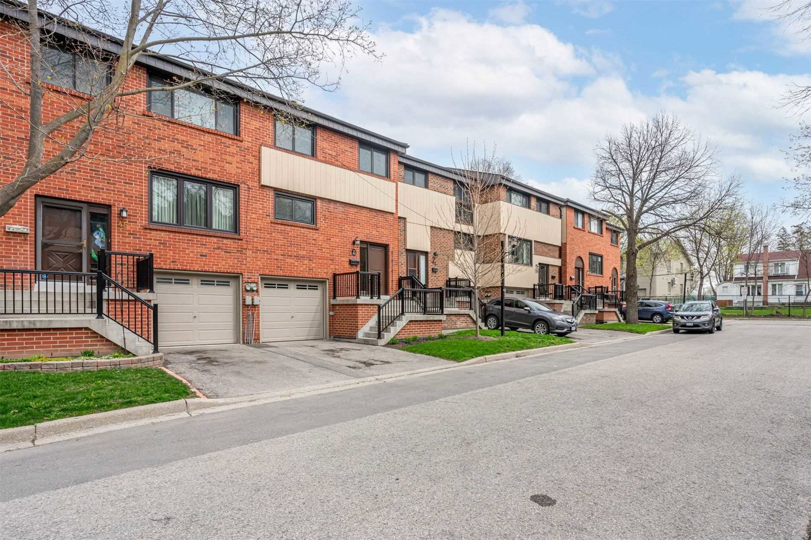 26 Peach Tree Townhouses condo