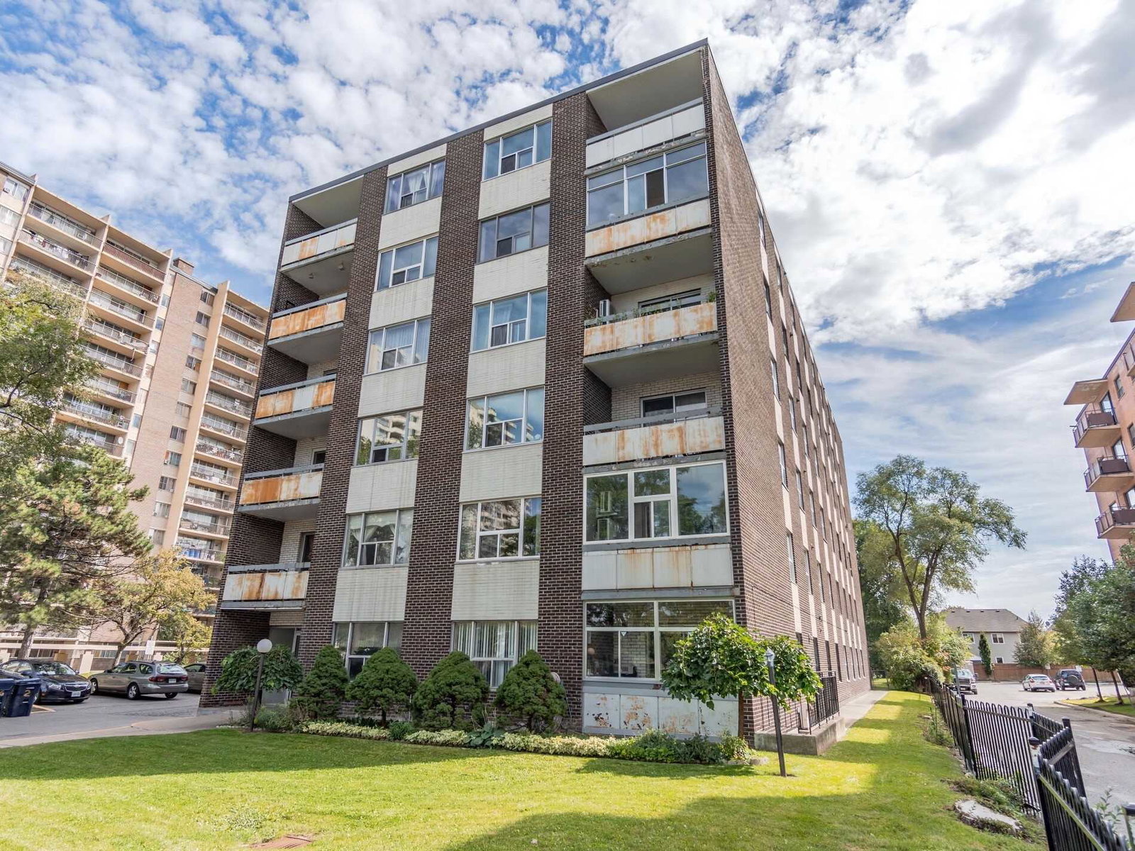 315 Dixon Road Condos exterior