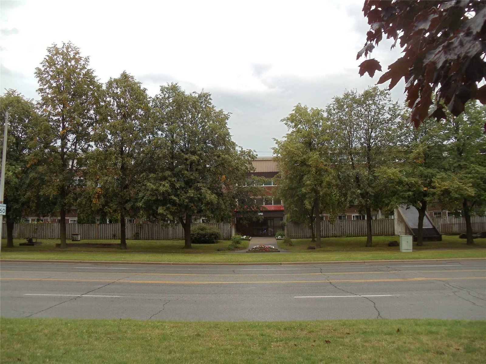 3765 Sheppard Townhomes condo