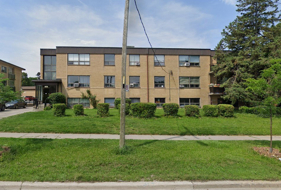2362 Islington Avenue condo building exterior