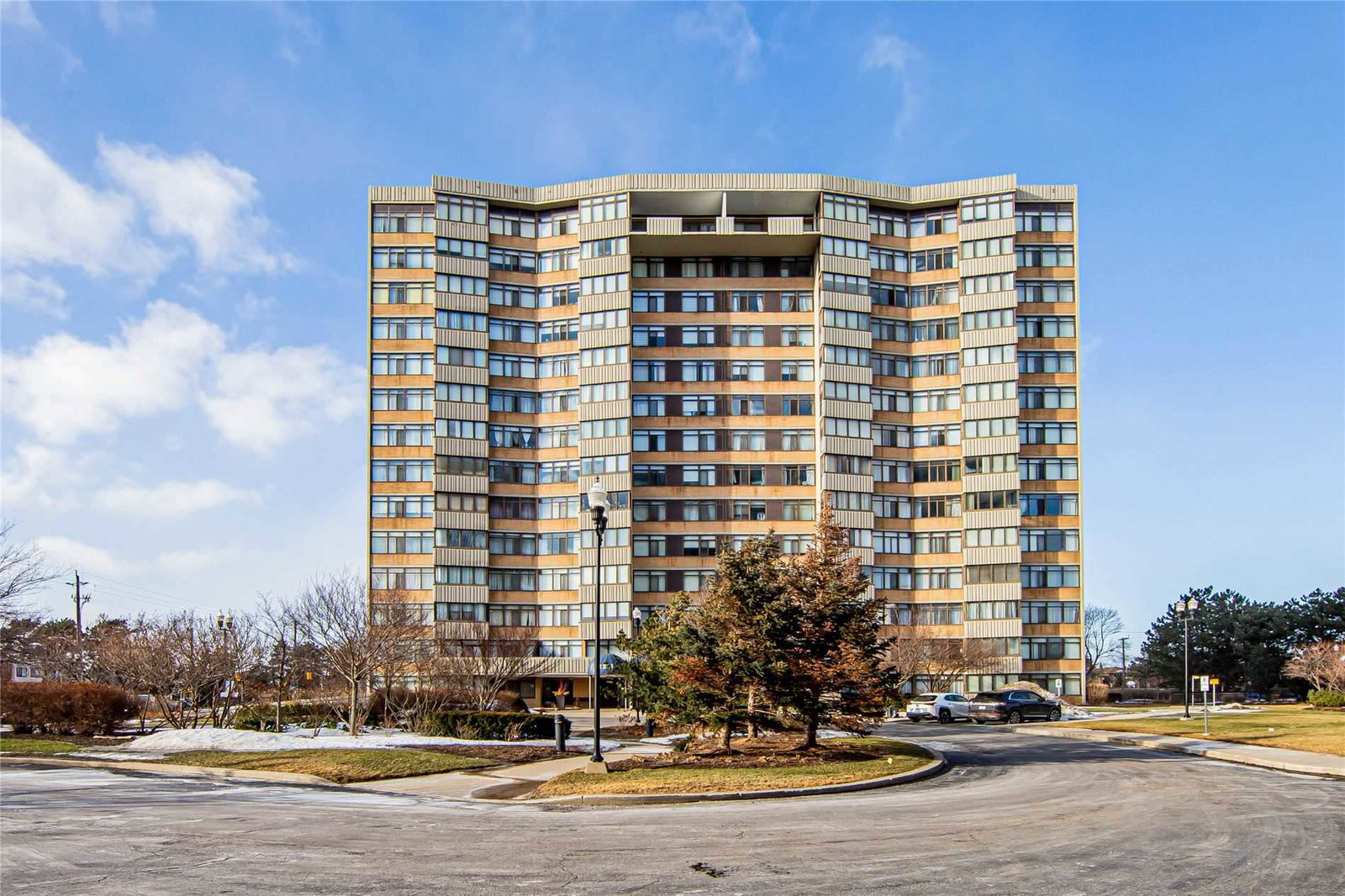 The Courtlands Condos condo