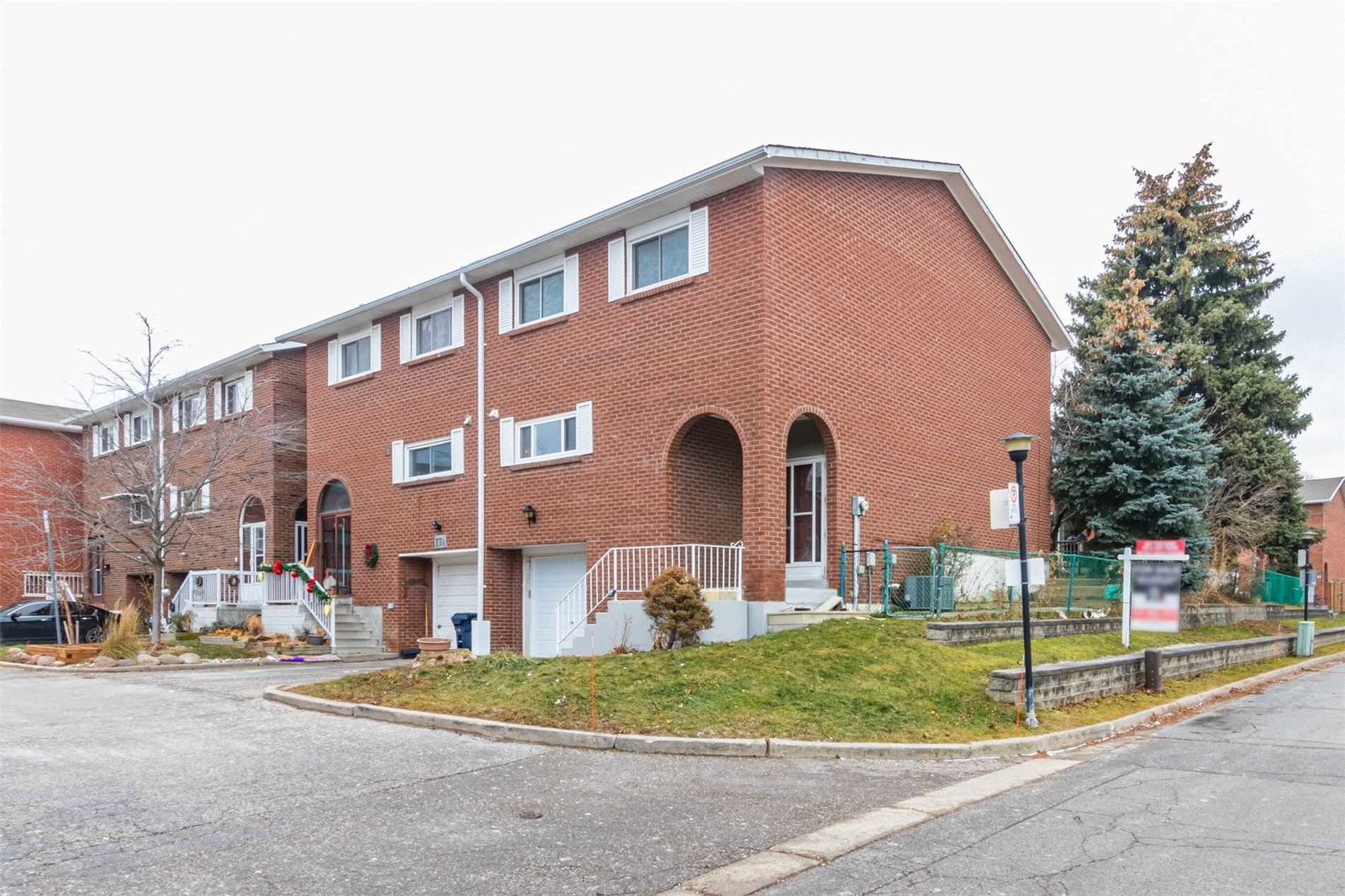 Thistledown Terrace condo