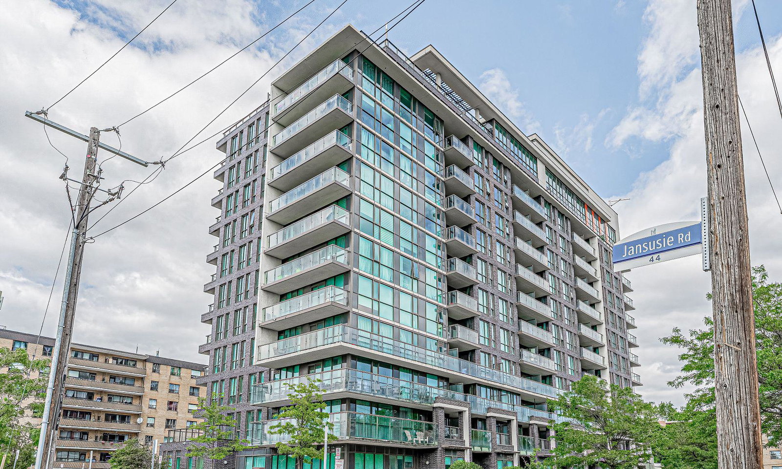 Cloud 9 Condos exterior