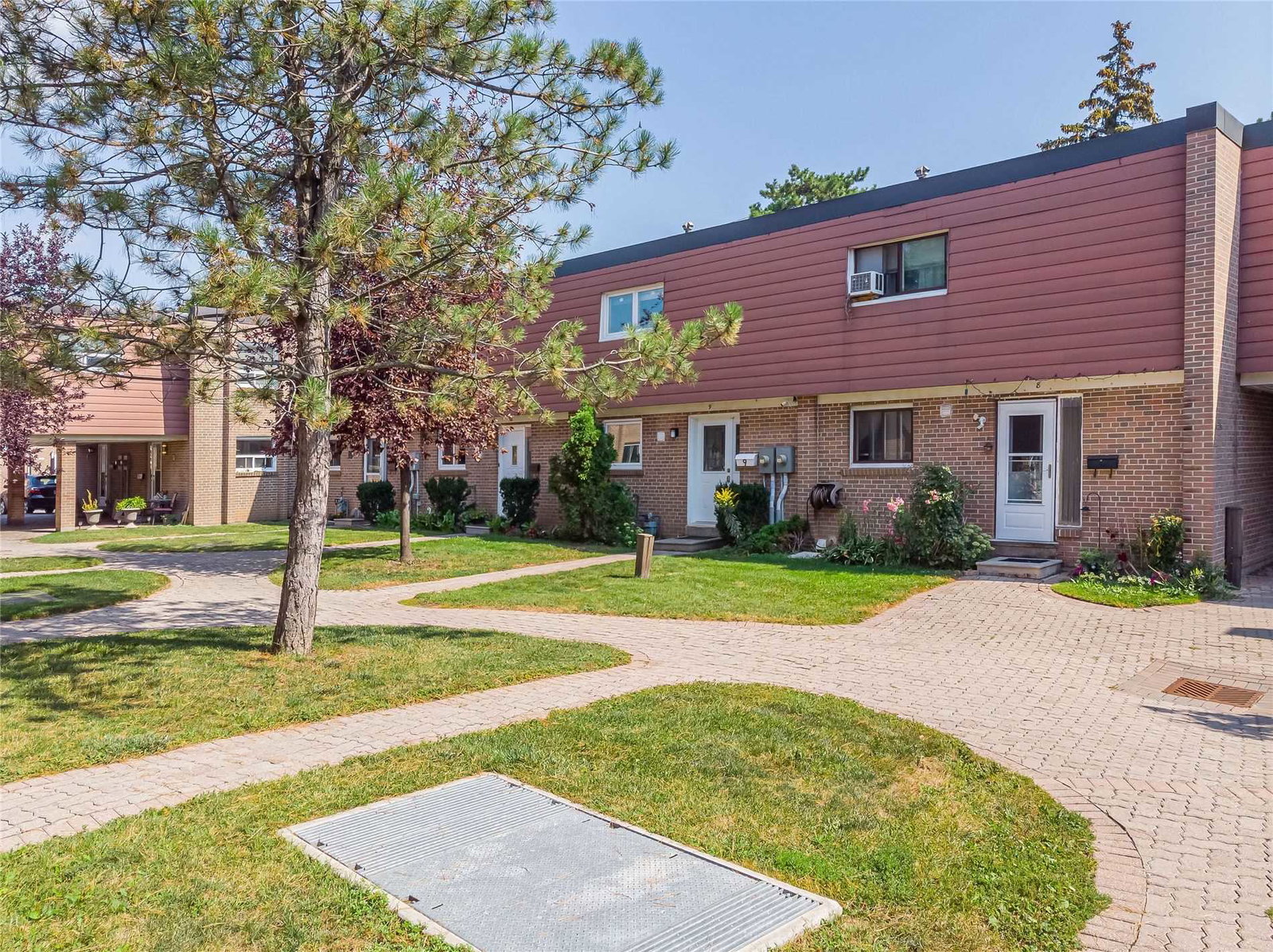 2068 Martin Grove Road Townhomes condo