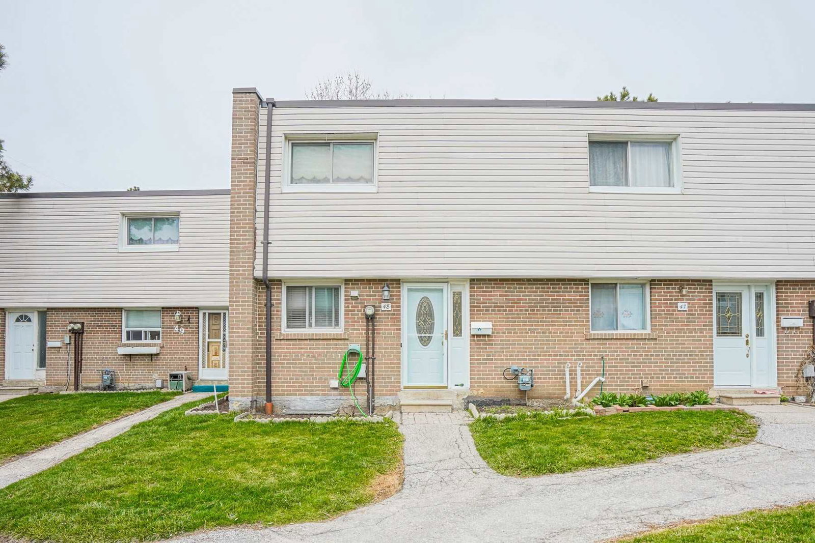 431 Silverstone Condos exterior