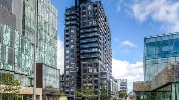 One Victoria exterior