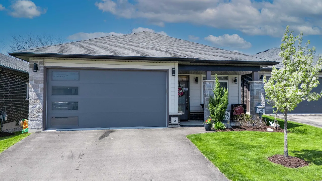 10 McPherson Court exterior