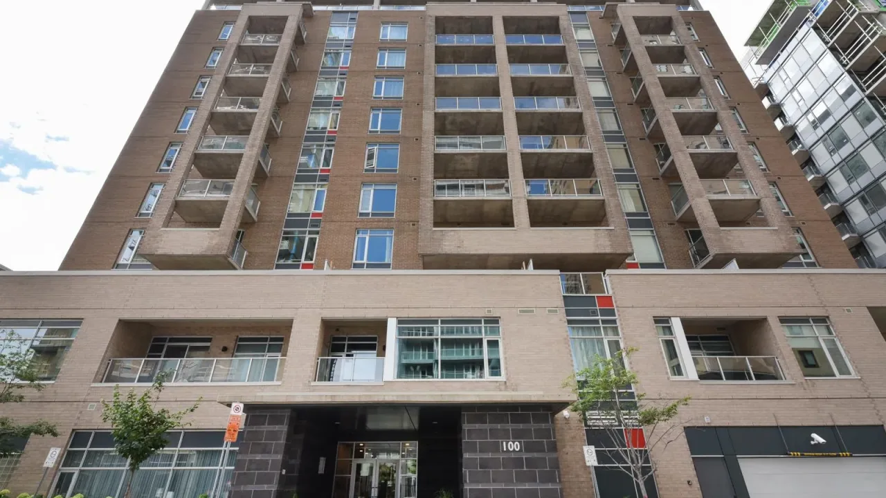 Hom exterior