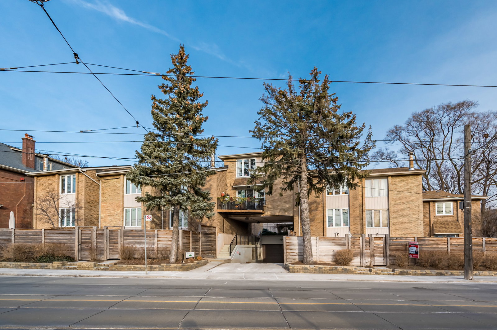 2 Withrow Avenue Townhomes exterior