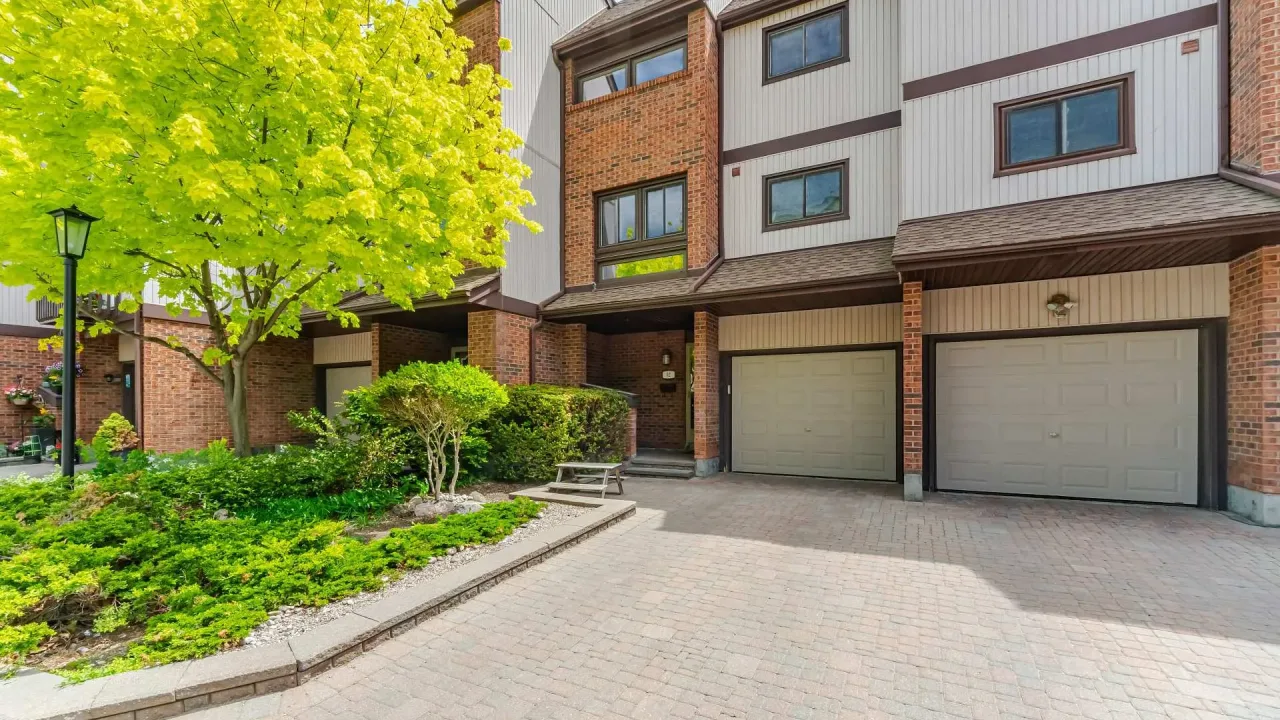 Walden Spinney Community exterior