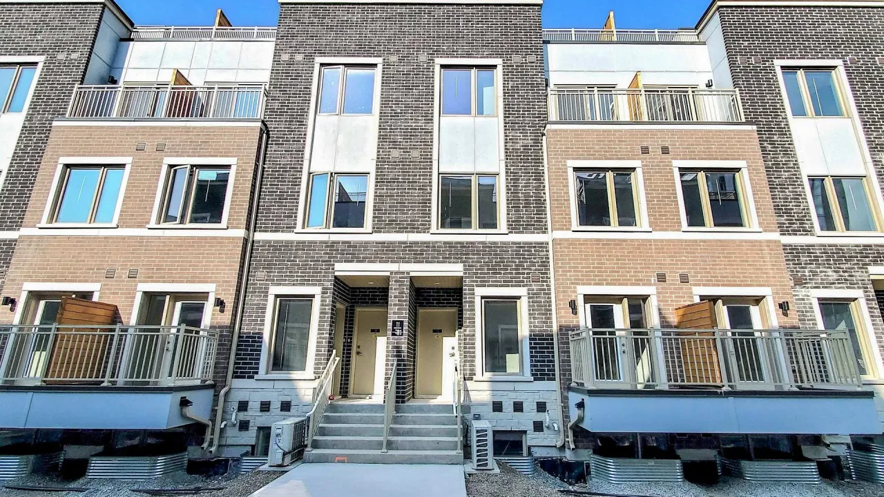 Mobilio Townhouse exterior