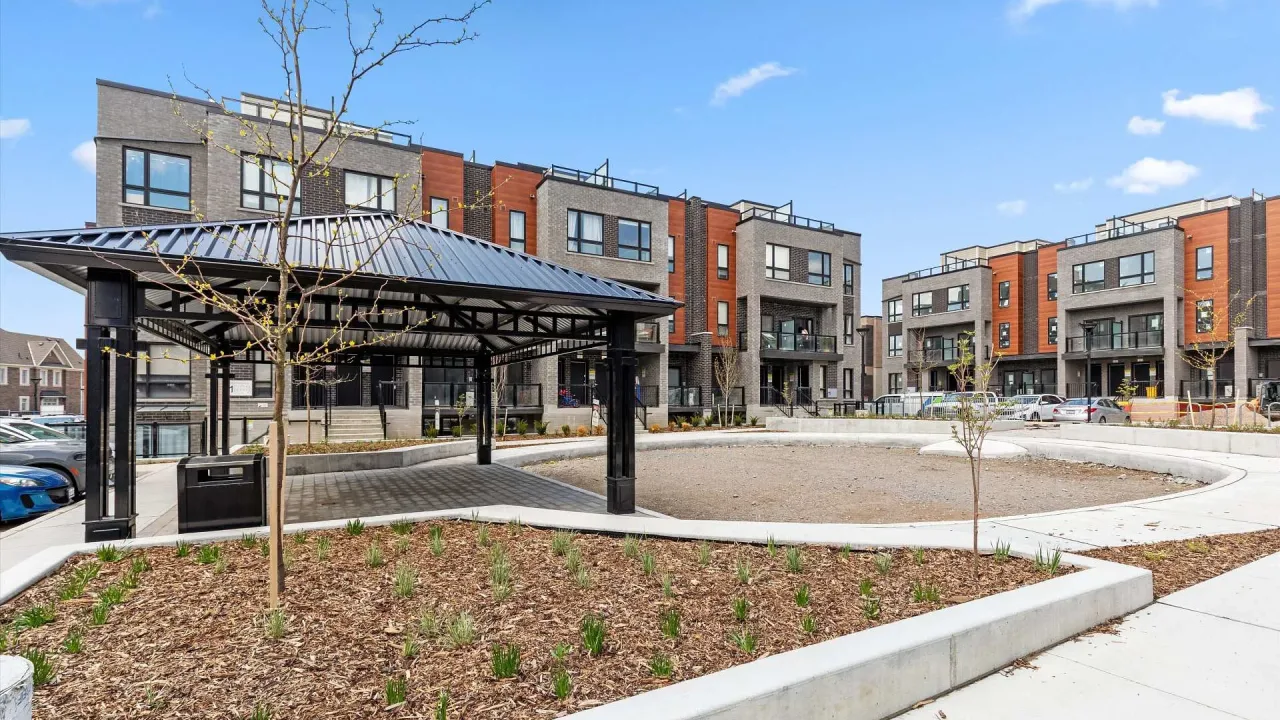 Andrin Glenway Urban Towns exterior