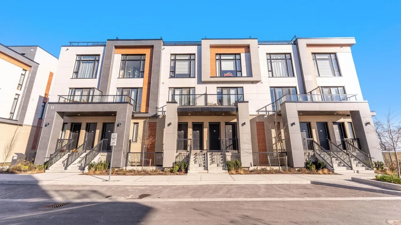 Elgin East condo building exterior