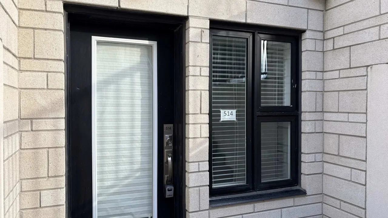 HALTON STANDARD exterior