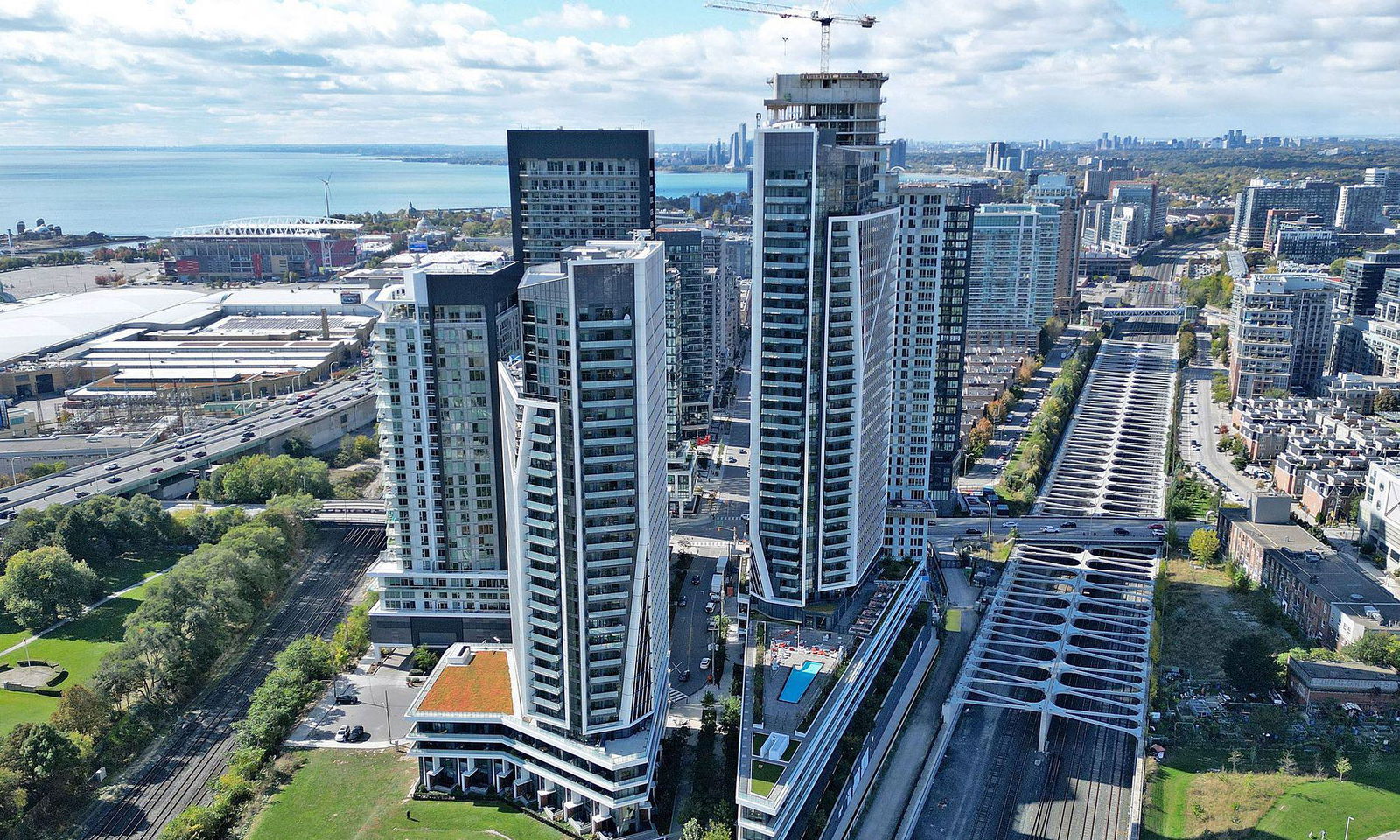 Garrison Point Condos exterior