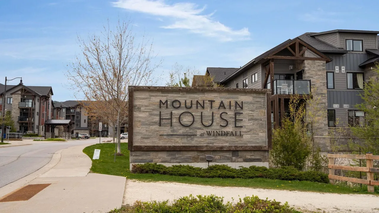 Mountain House, Aspire exterior