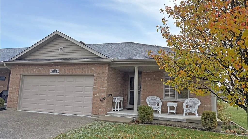TOWNS AT ORCHARD PARK exterior